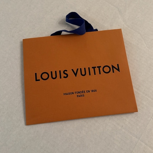 Mini LV wrist backpack purse - Picture 10 of 10